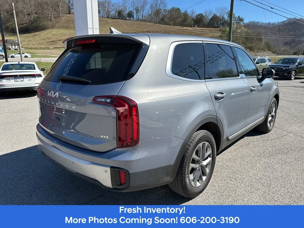 Used 2023 Silver Kia LX image 5