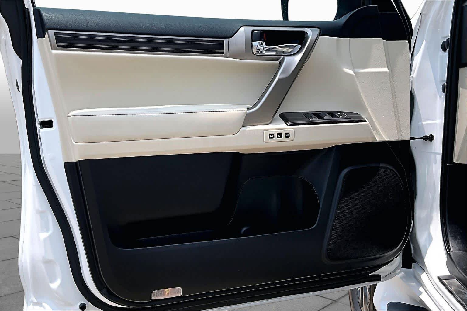 Used 2021 Starfire Pearl Lexus Premium image 21
