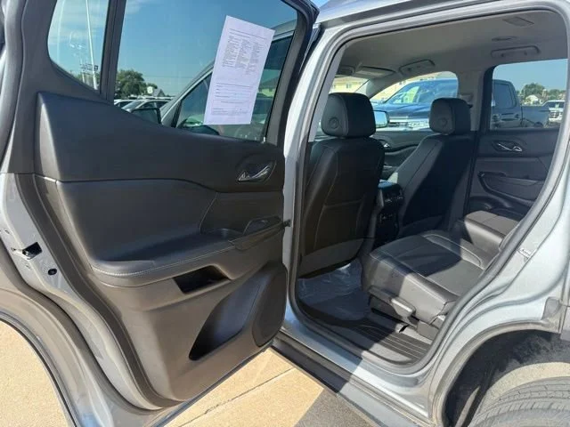 Used 2023 Sterling Metallic GMC SLT image 36
