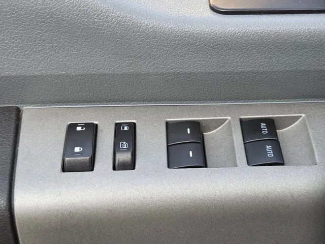 Used 2016 Silver Ford XLT image 24