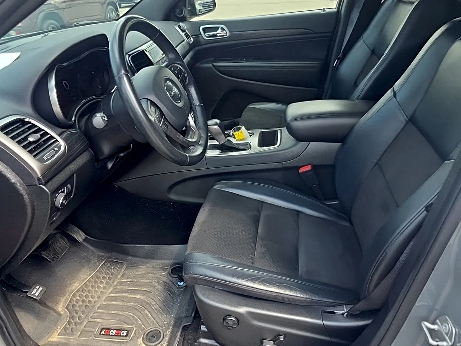 Used 2021 Sting Gray Jeep Laredo X 4x4 image 10