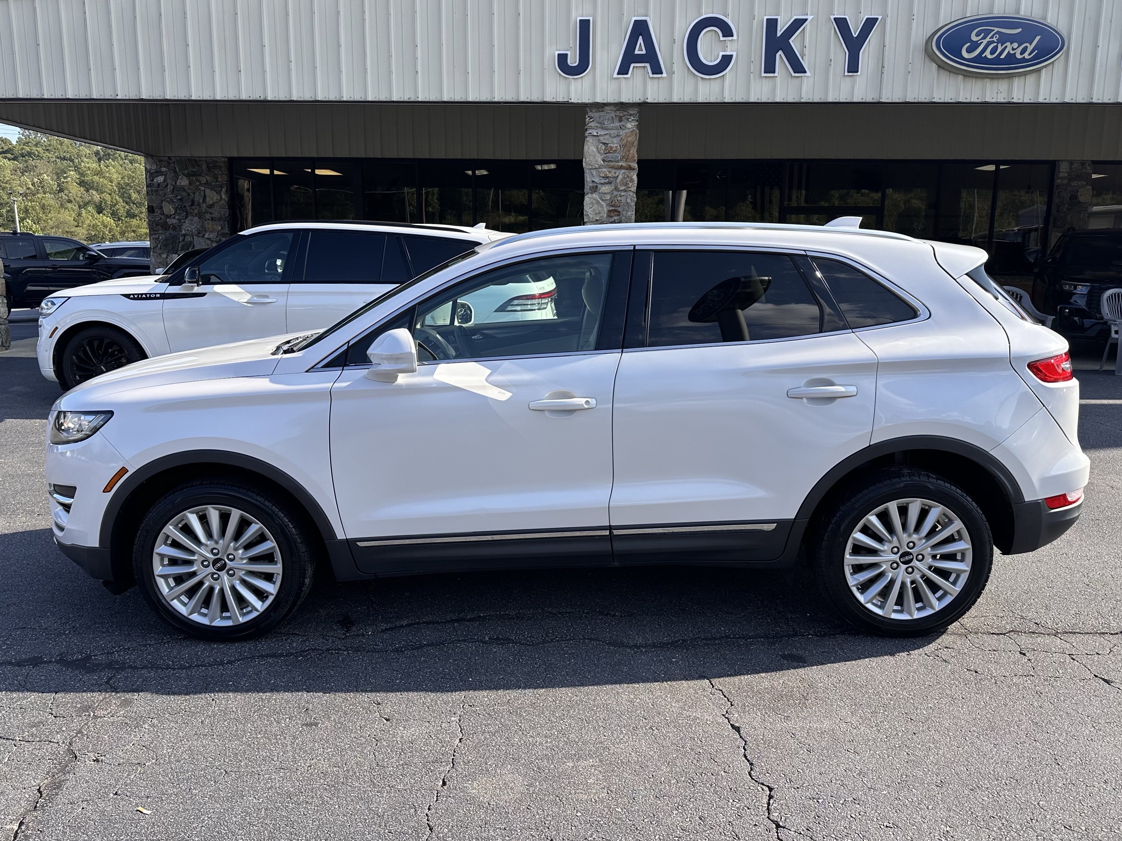 2019 Lincoln MKC Base