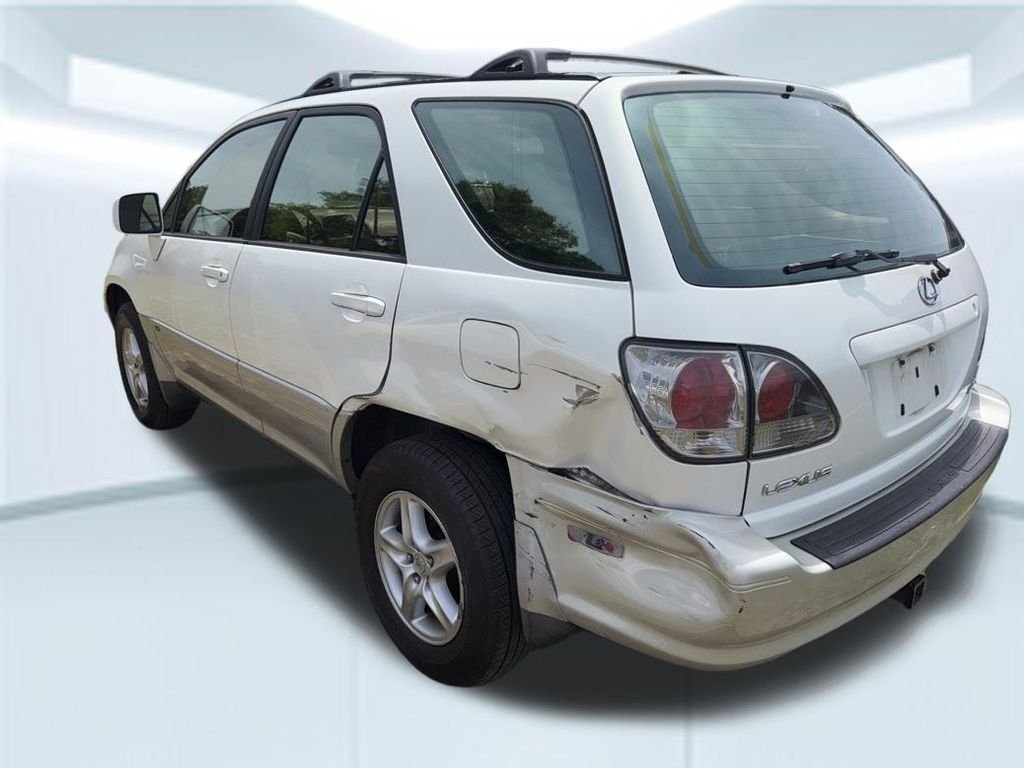 Used 2003  Lexus 300 image 11