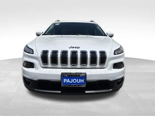 Used 2015 White Jeep Latitude image 2