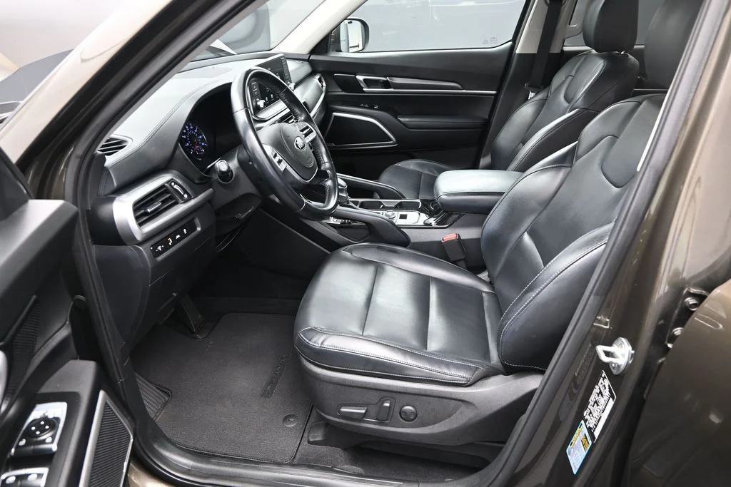 Used 2021 Green Kia S image 18