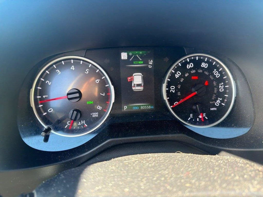 Used 2020 Lunar Toyota XLE image 3