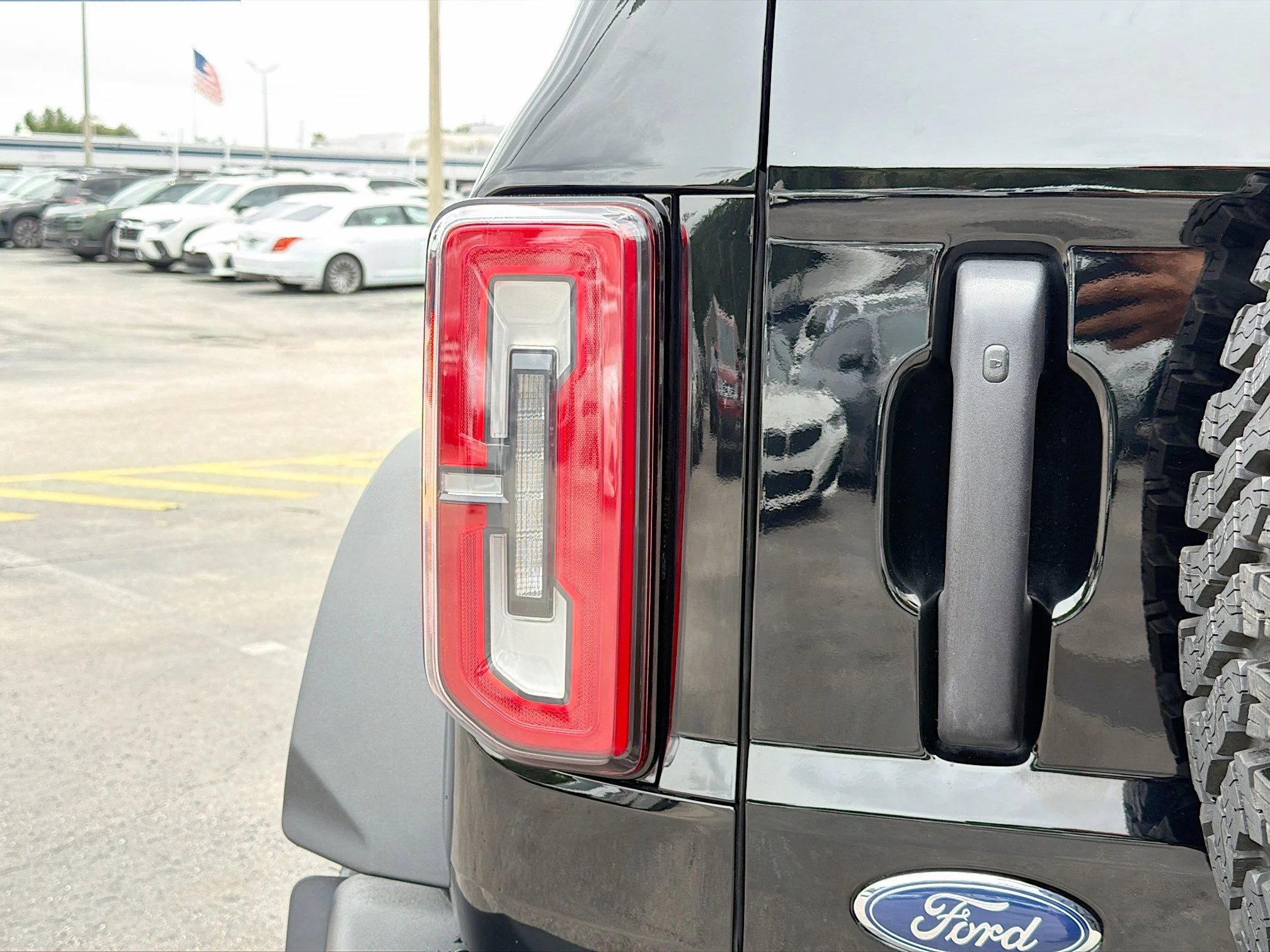 Used 2022 Shadow Black Ford Wildtrak image 10