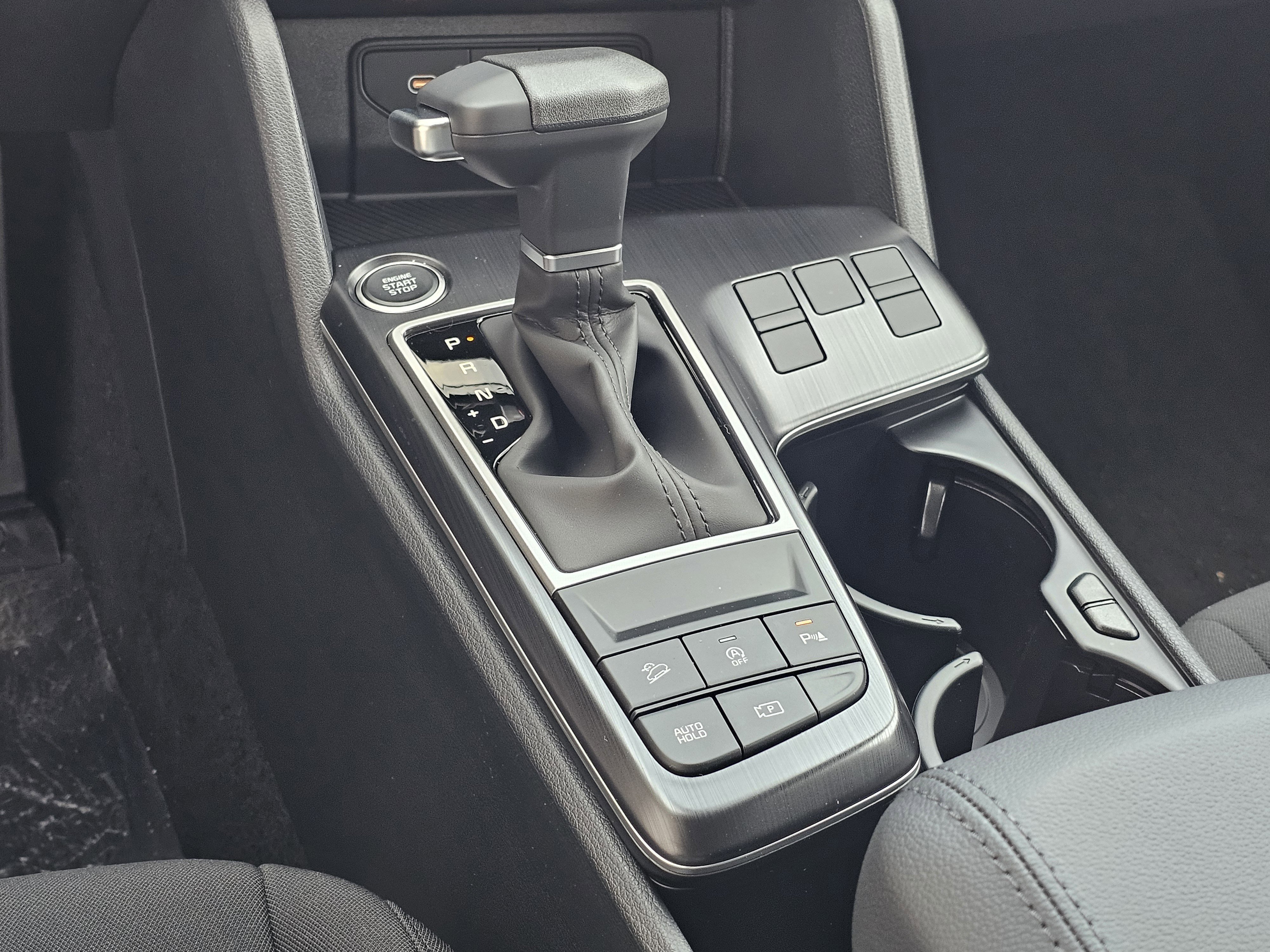 New 2026 Glacial White Pearl Kia LX image 18