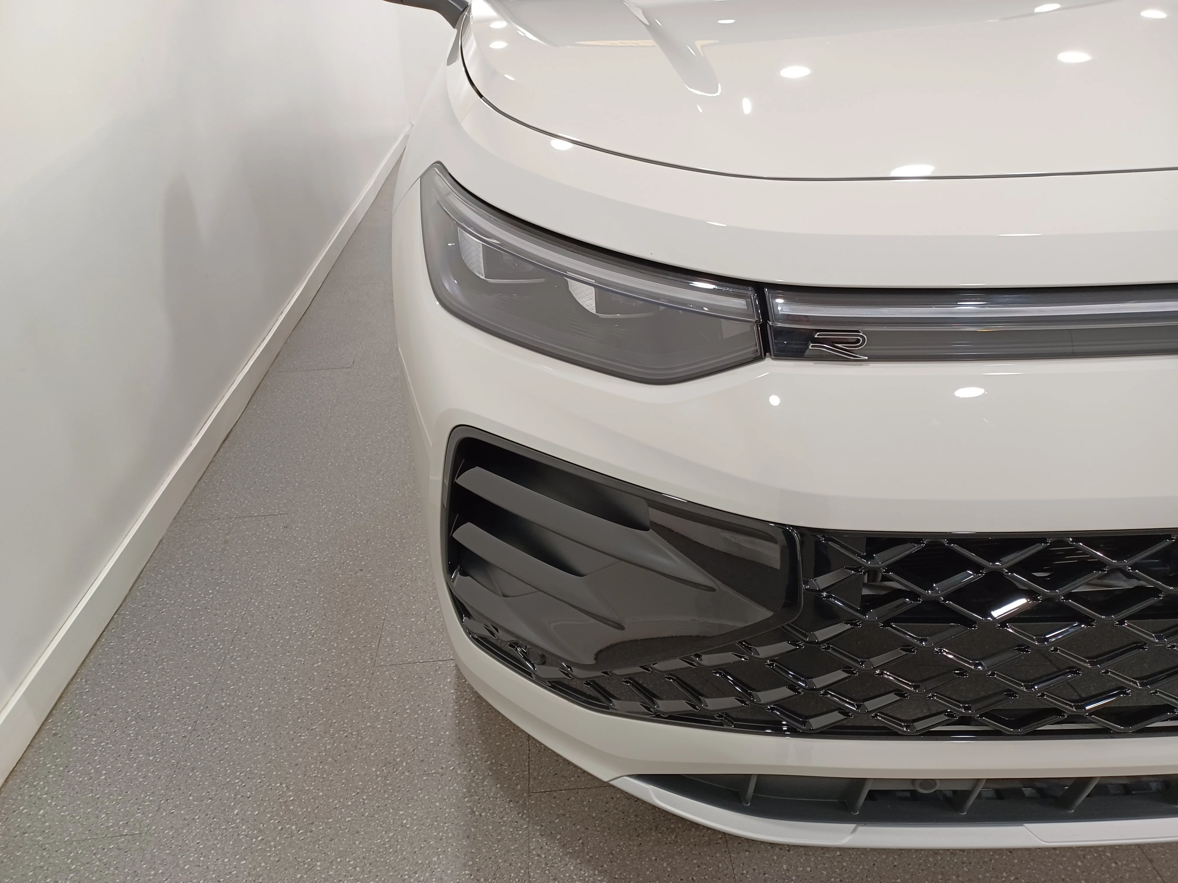 Certified Used 2026 Ascot Gray Volkswagen Highline Turbo R-Line 4Motion*AWD | Adaptive Cruise | Cooled Massage Seats | HUD | 360 Cam | Nav image 4