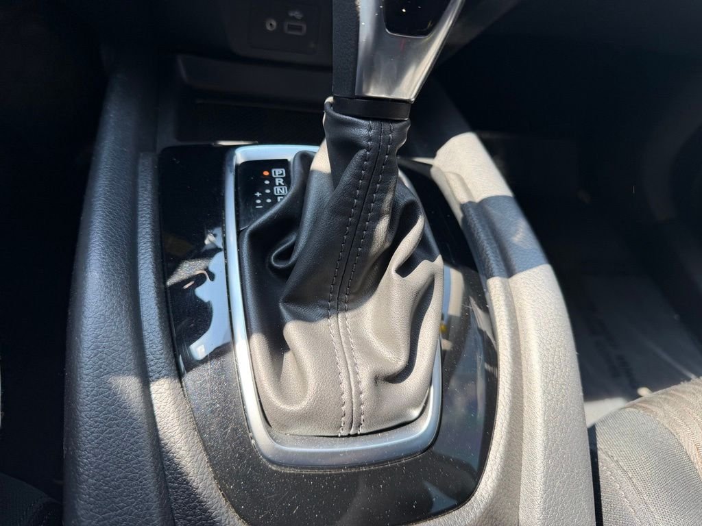 Used 2020 Gray Nissan S image 23