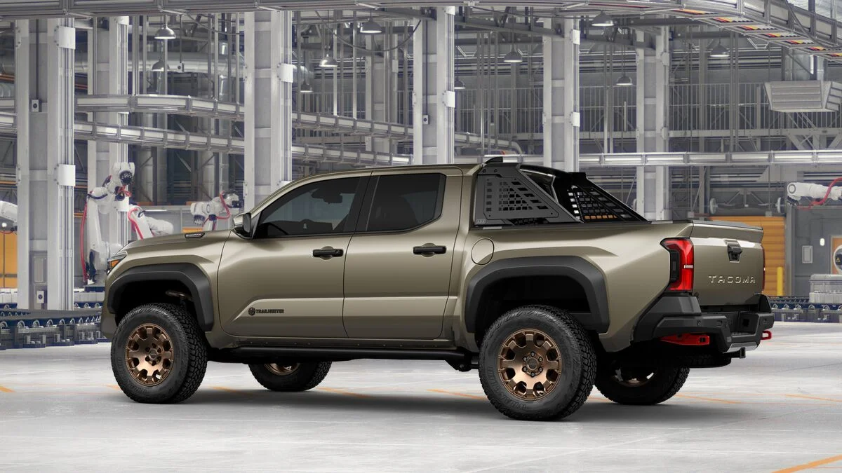 New 2026 Bronze Oxide Toyota Trailhunter image 5