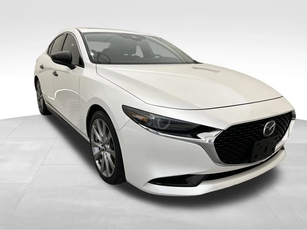 Used 2022 White Mazda Premium image 8