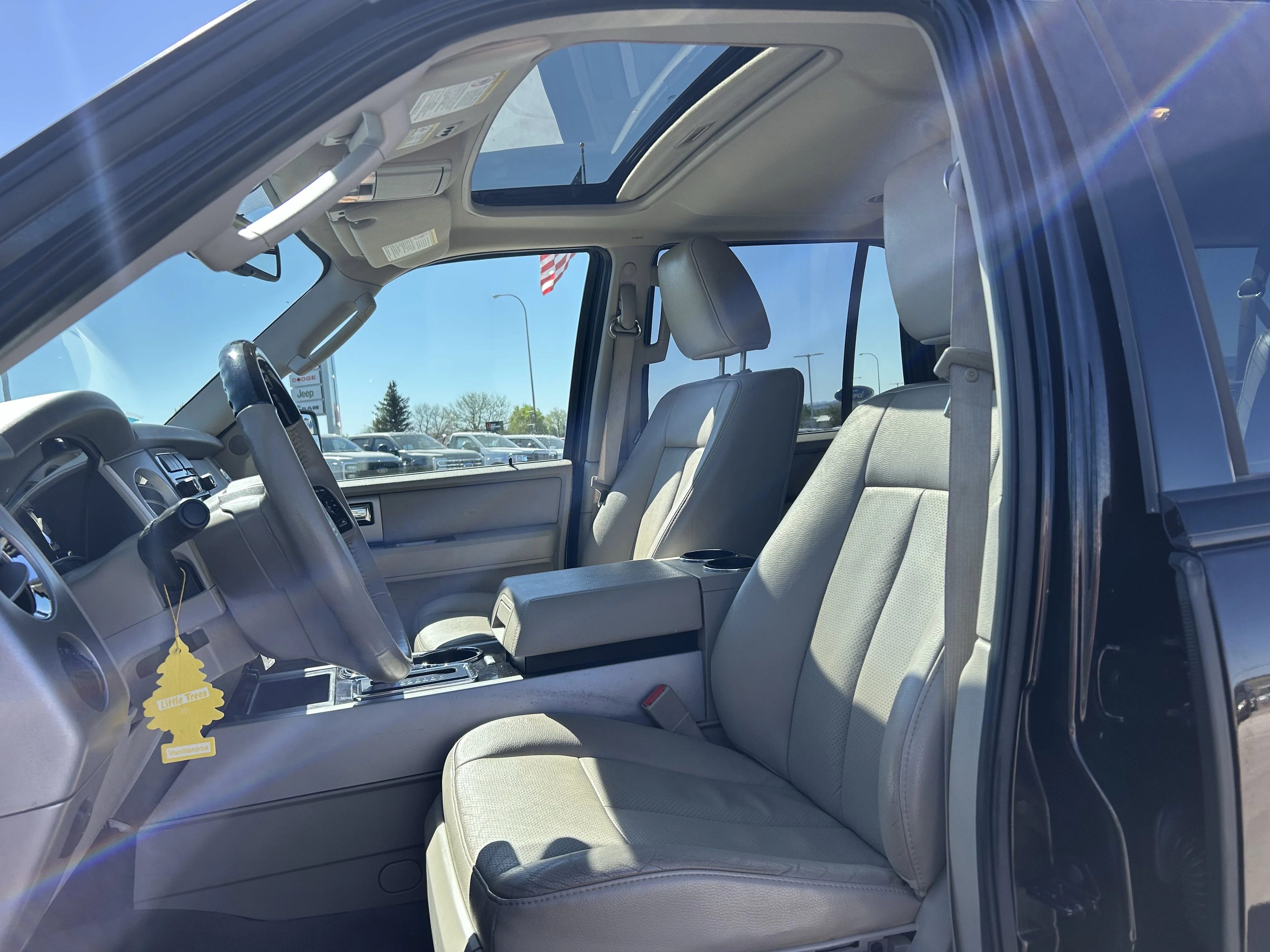 Used 2013 Red Ford Limited image 21