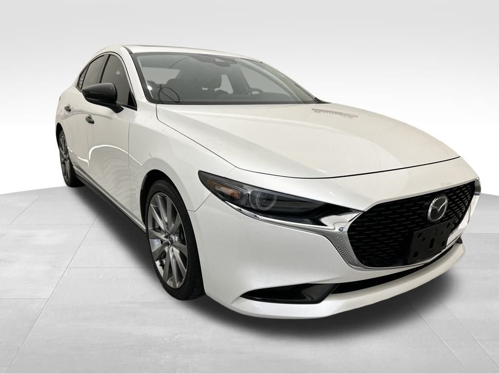 Used 2022 White Mazda Premium image 8