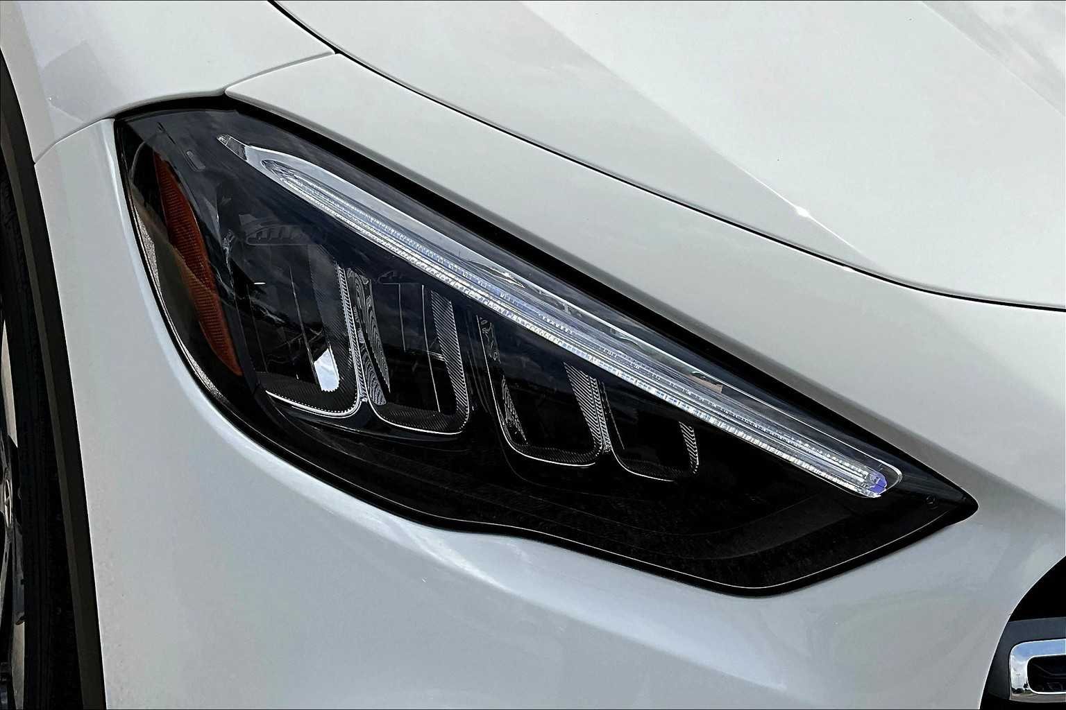 New 2026 Polar White Mercedes-Benz GLA 250 image 19