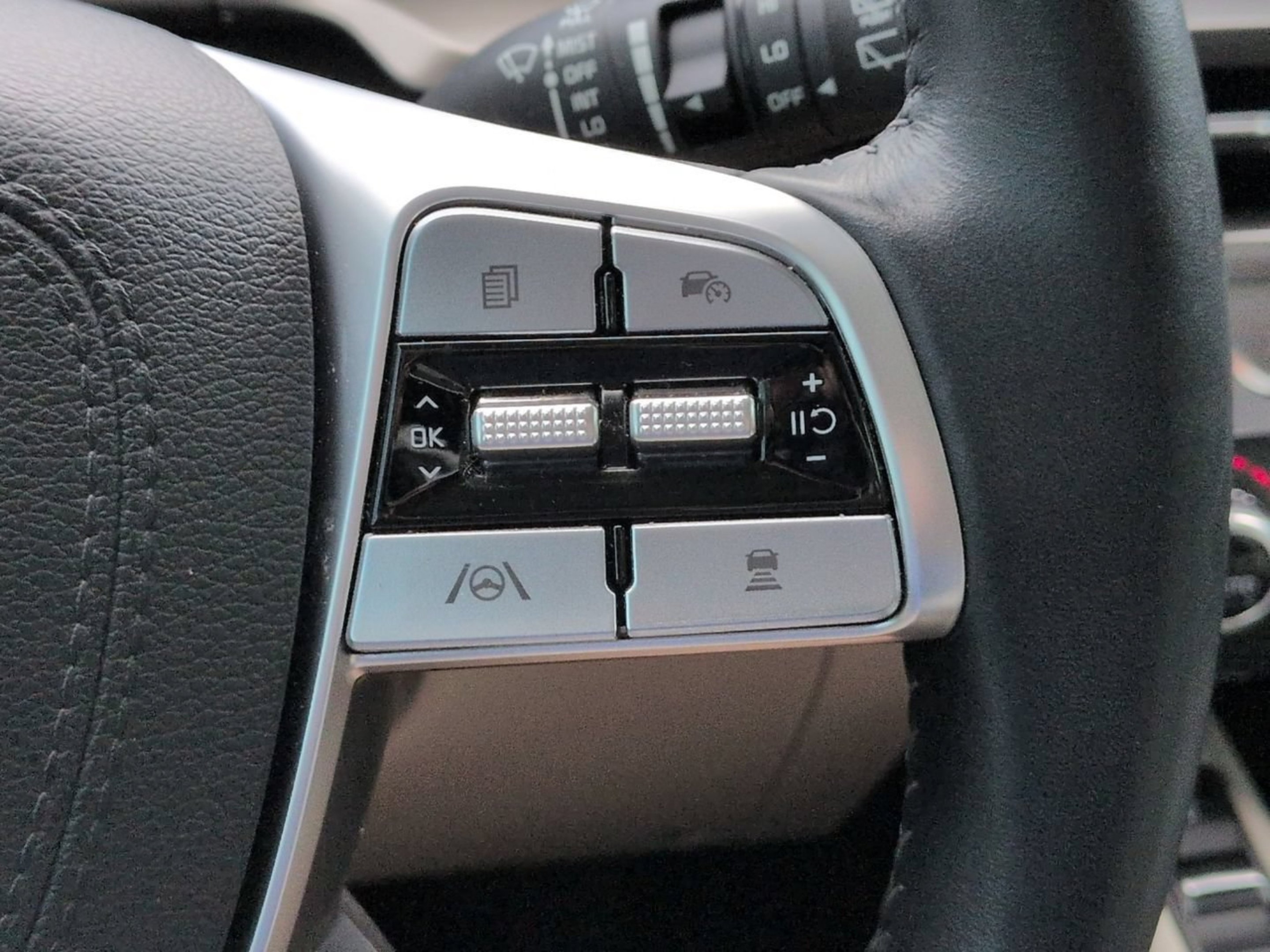 Certified Used 2025 Ebony Black Kia S image 28