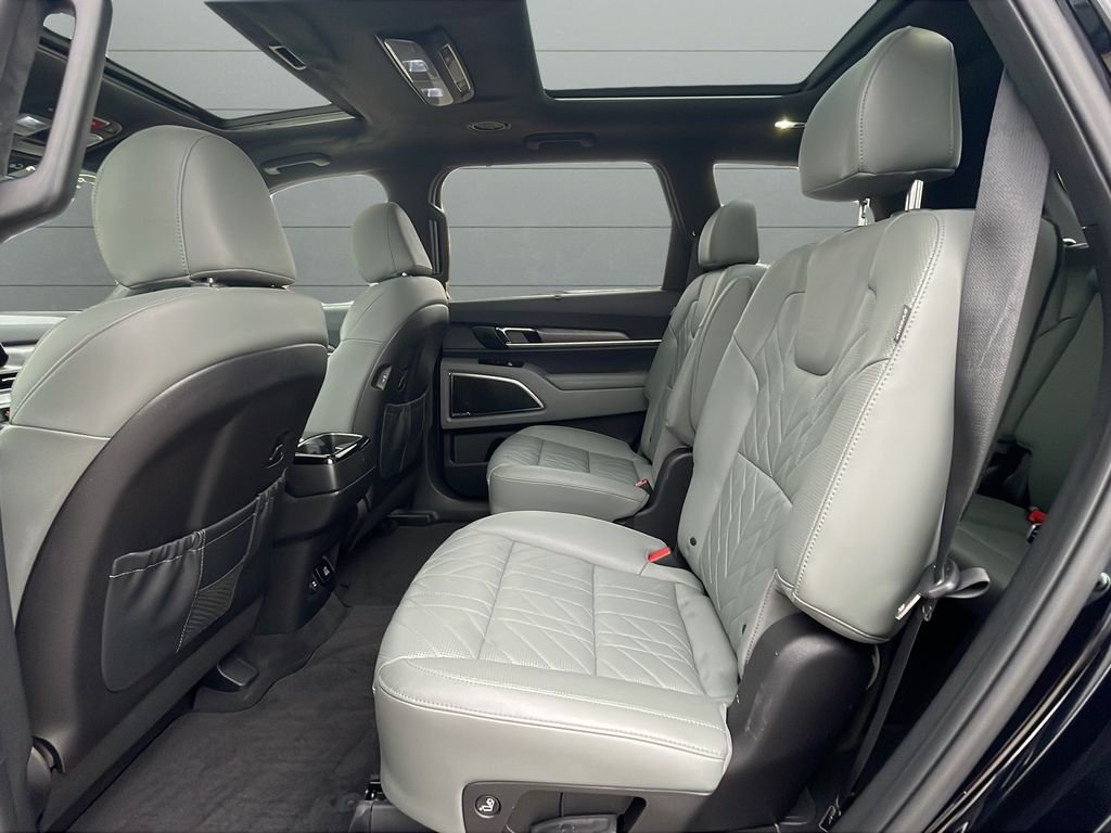 Used 2023 Black Kia SX-Prestige X-Pro image 17