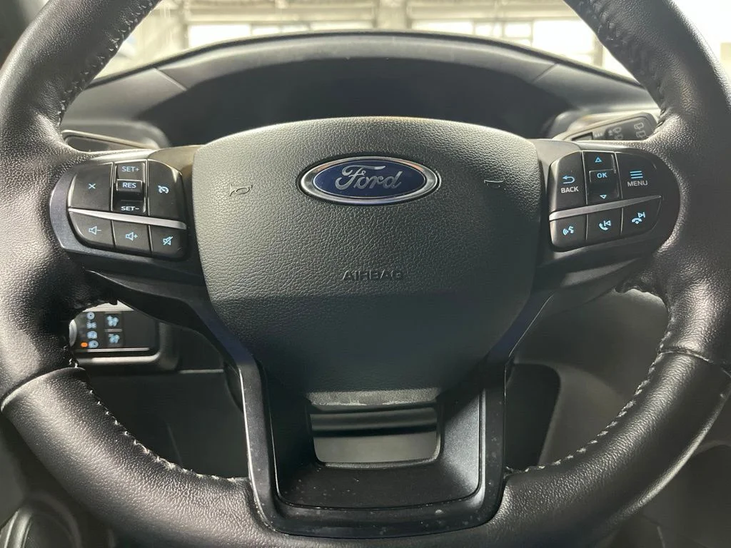 Used 2020 Black Metallic Ford XLT image 16