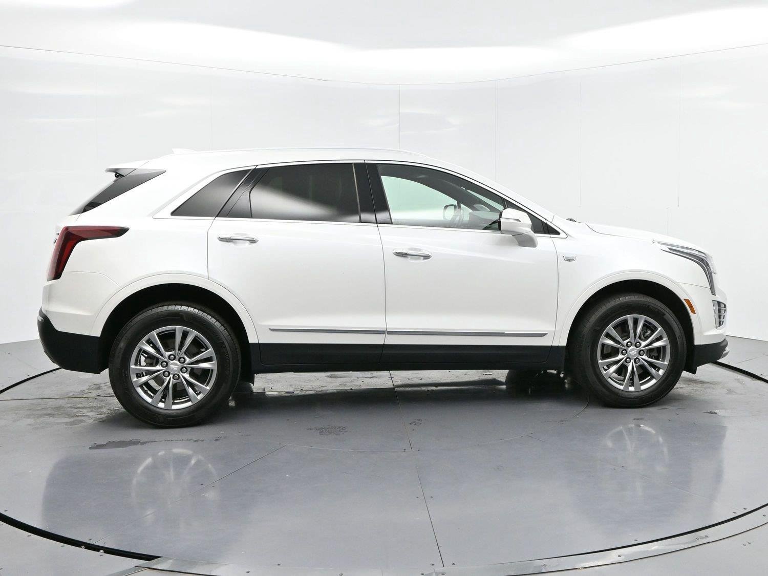 Used 2023 CRYSTAL WHITE TRICOAT Cadillac FWD Premium Luxury image 7