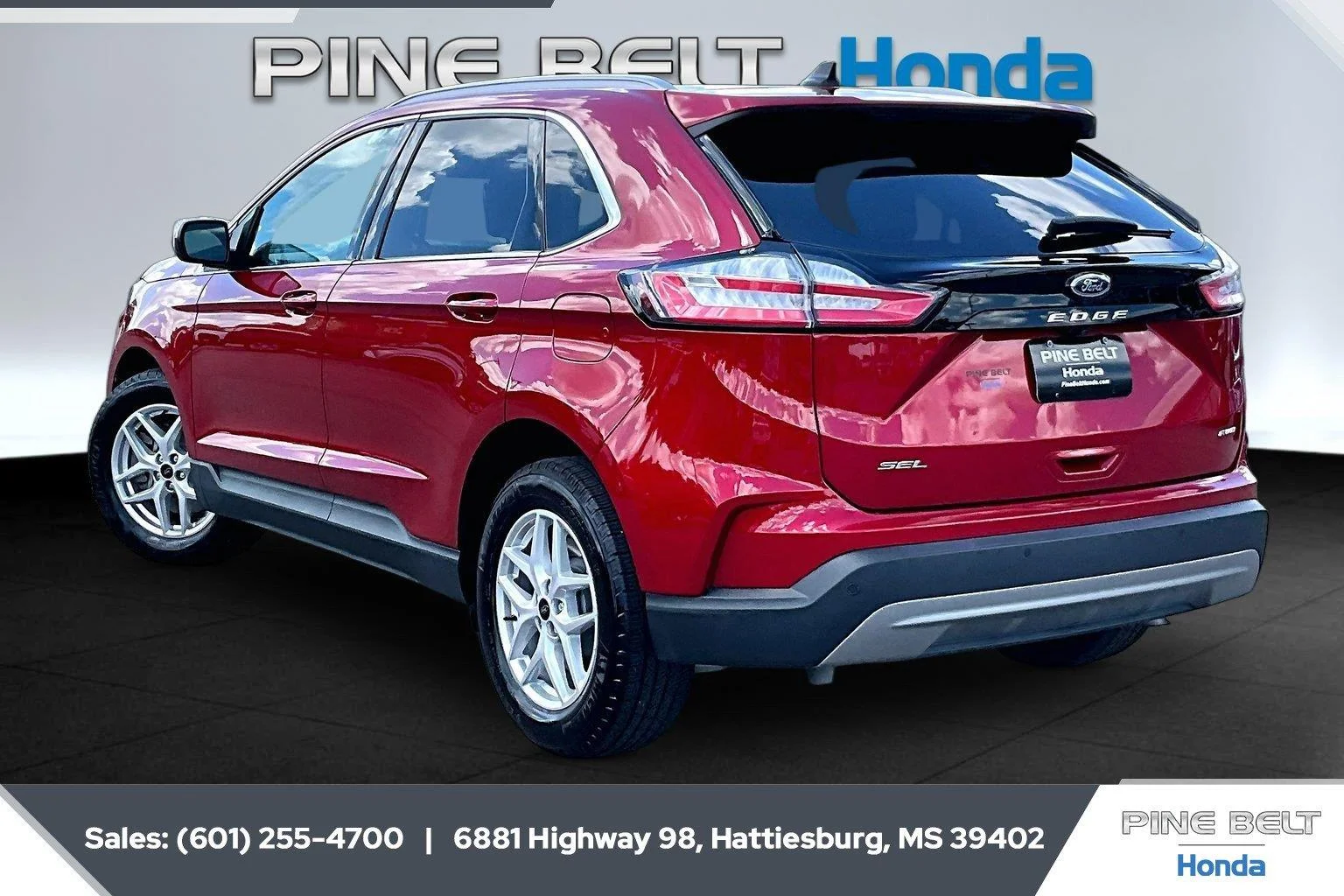 Used 2024 Rapid Red Metallic Tinted Clearcoat Ford SEL image 2
