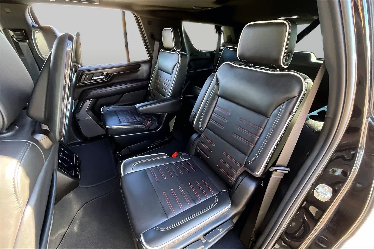 Used 2026 Onyx Black GMC AT4 Ultimate image 20
