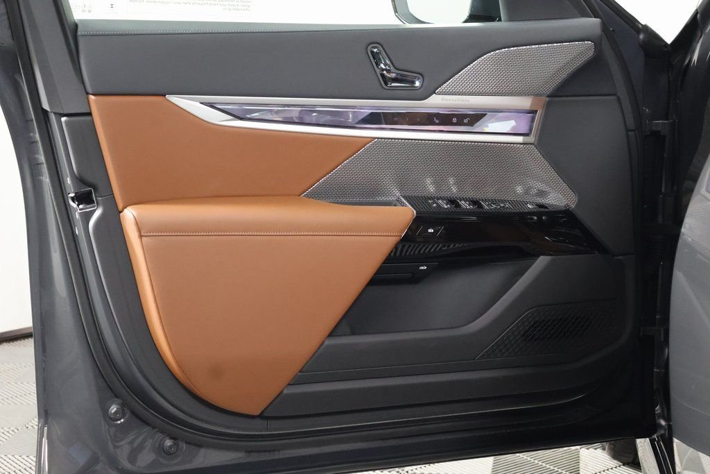 New 2026 Dravit Grey Metallic BMW eDrive50 image 7