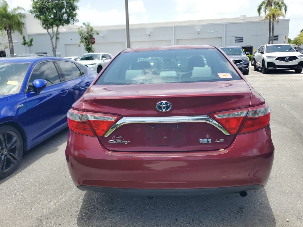 Used 2015 Red Toyota LE image 7