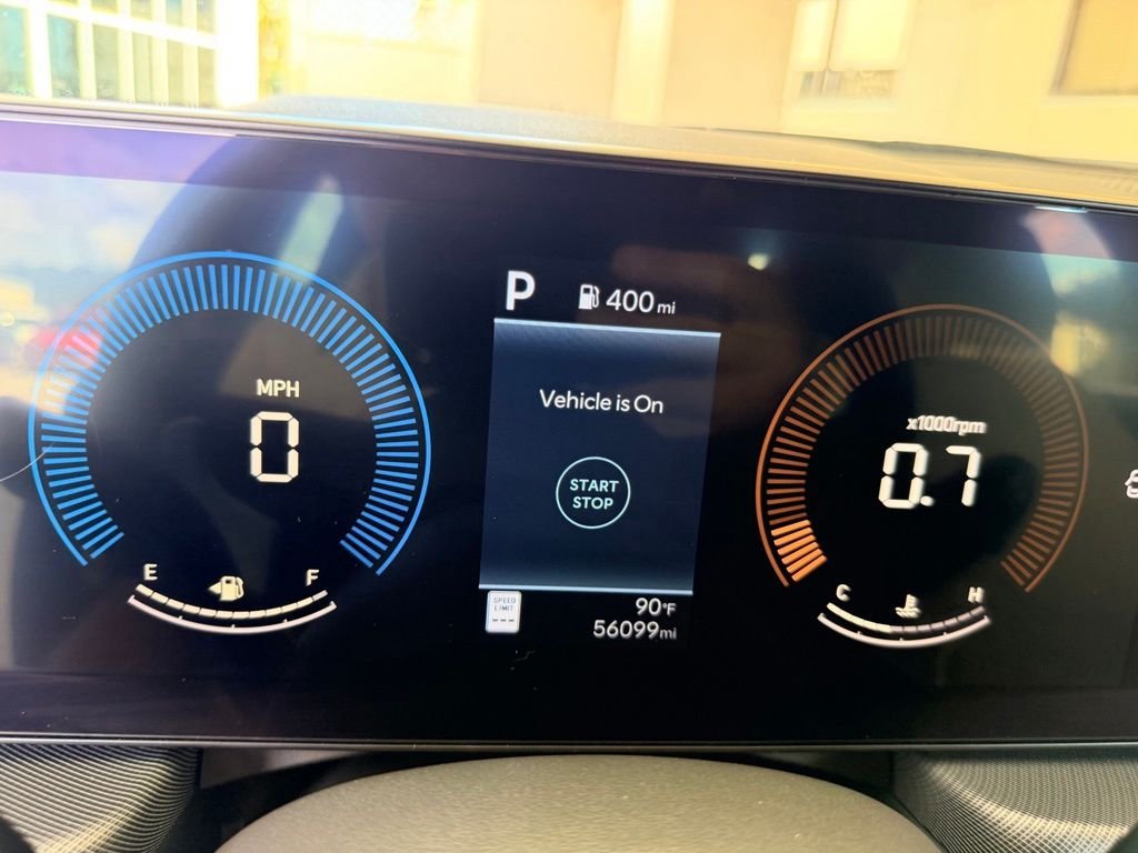 Used 2025 Black Hyundai SEL image 38