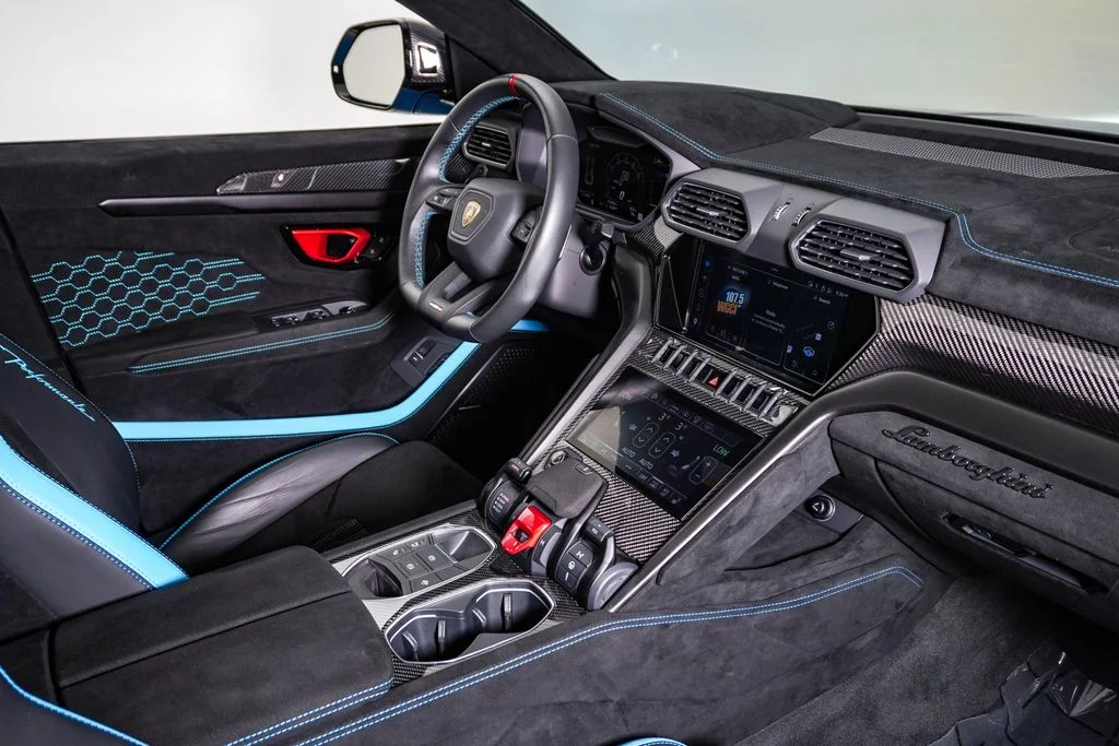 Used 2024 Blu Cepheus Metallic Lamborghini Performante image 17