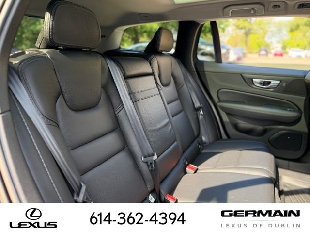 Used 2020 Black Volvo T5 image 20
