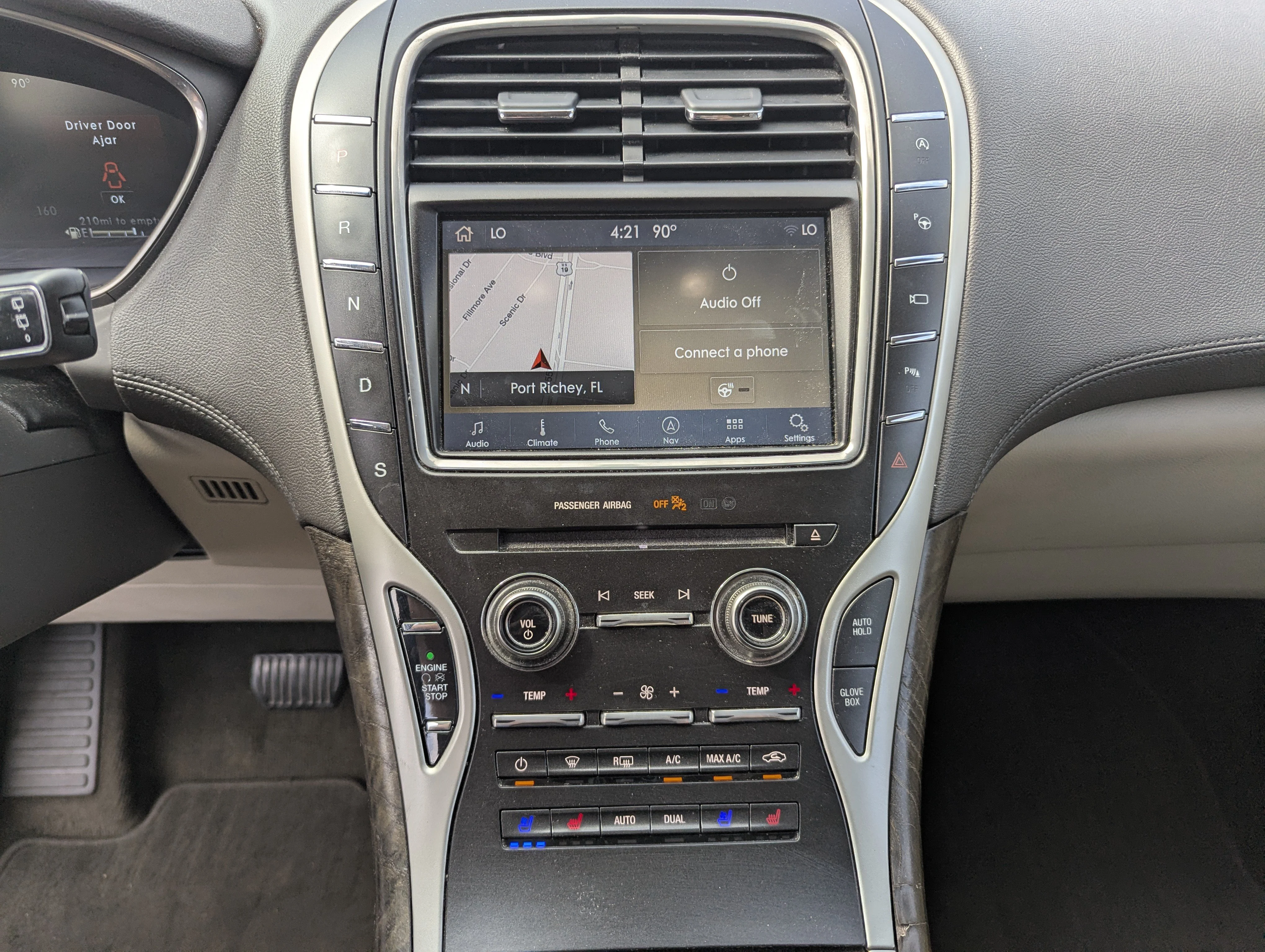 Used 2019 Ceramic Pearl Metallic Tri-Coat Lincoln Reserve image 28