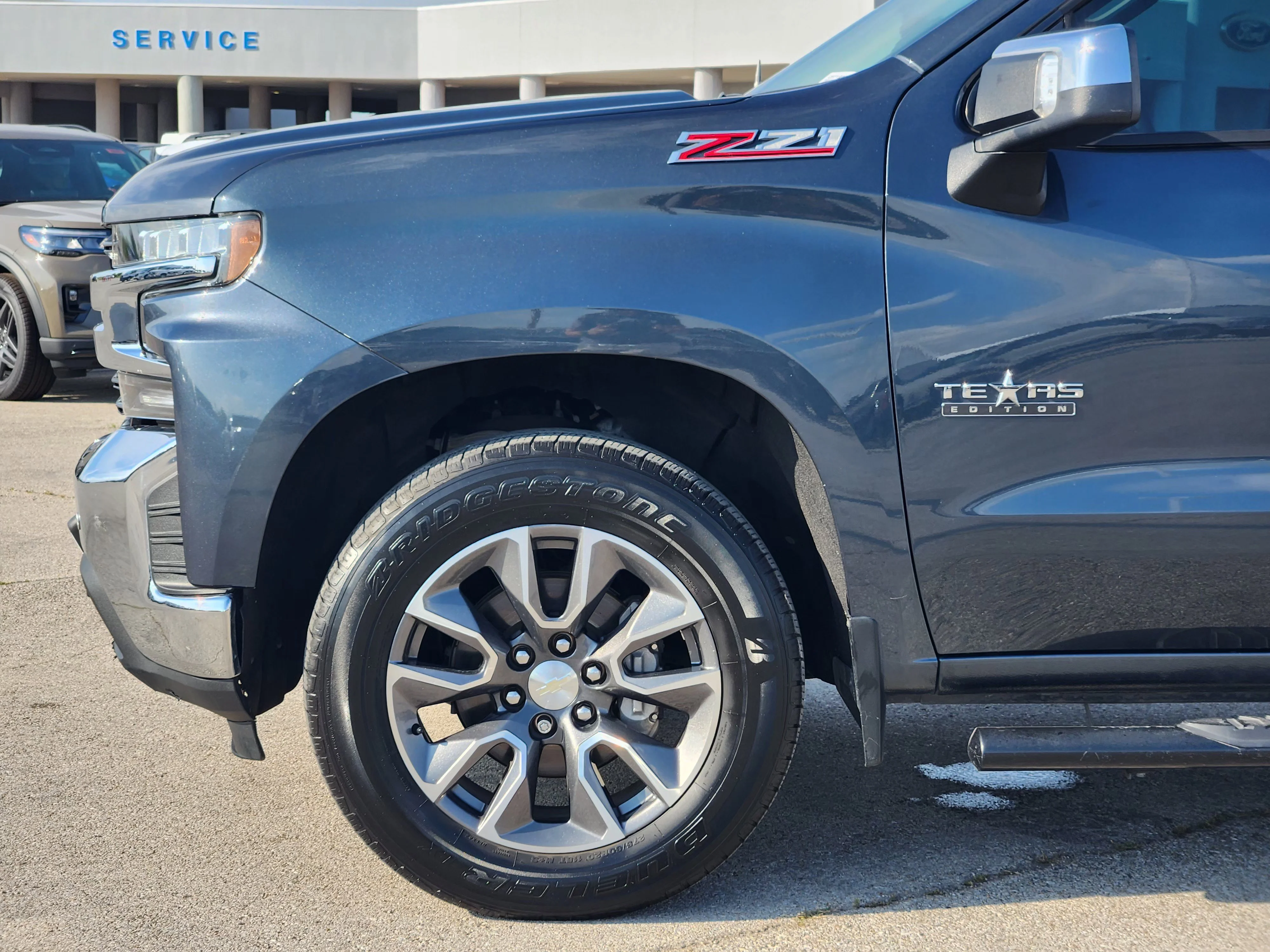 Used 2020 Shadow Gray Metallic Chevrolet LT Texas Edition image 9