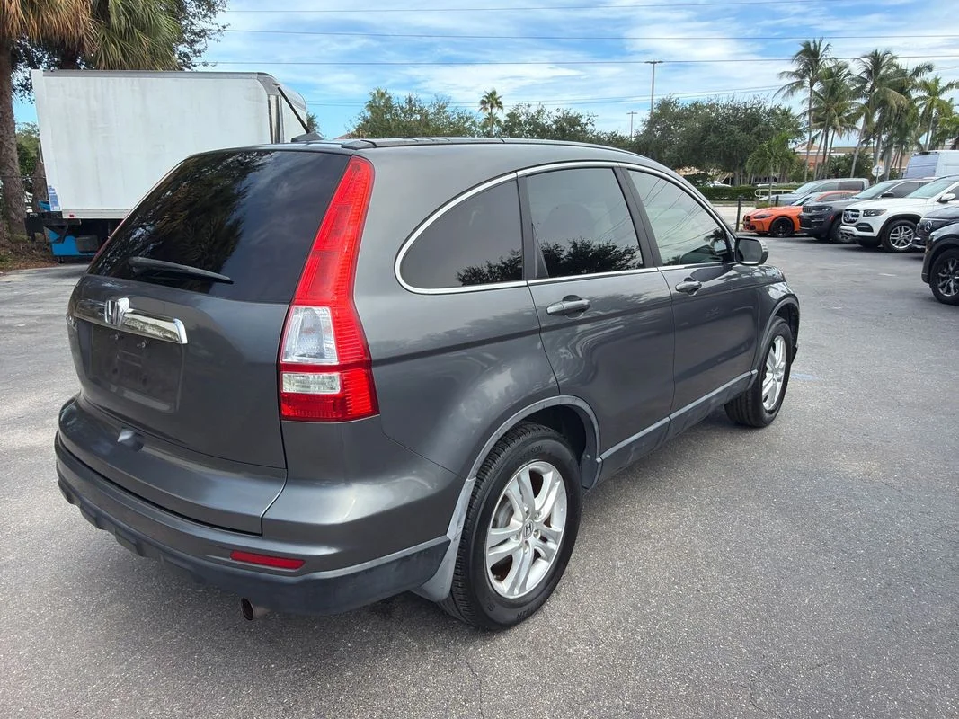 Used 2011 Gray Honda EX-L image 5