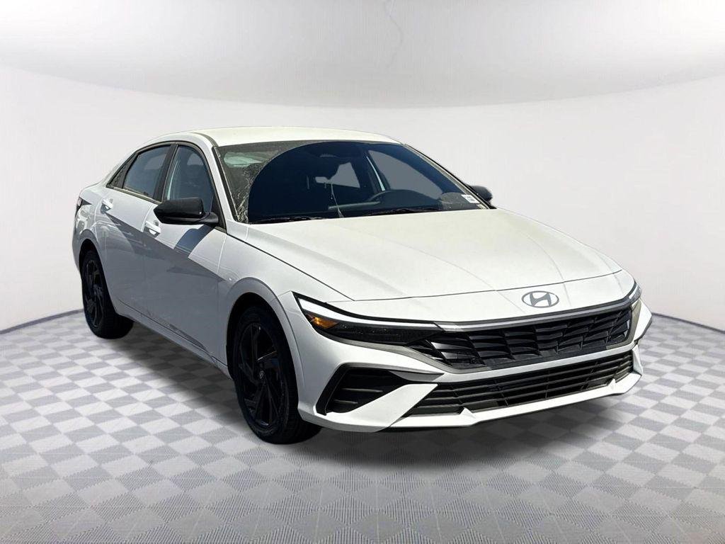 New 2026 White Hyundai SEL Sport image 3