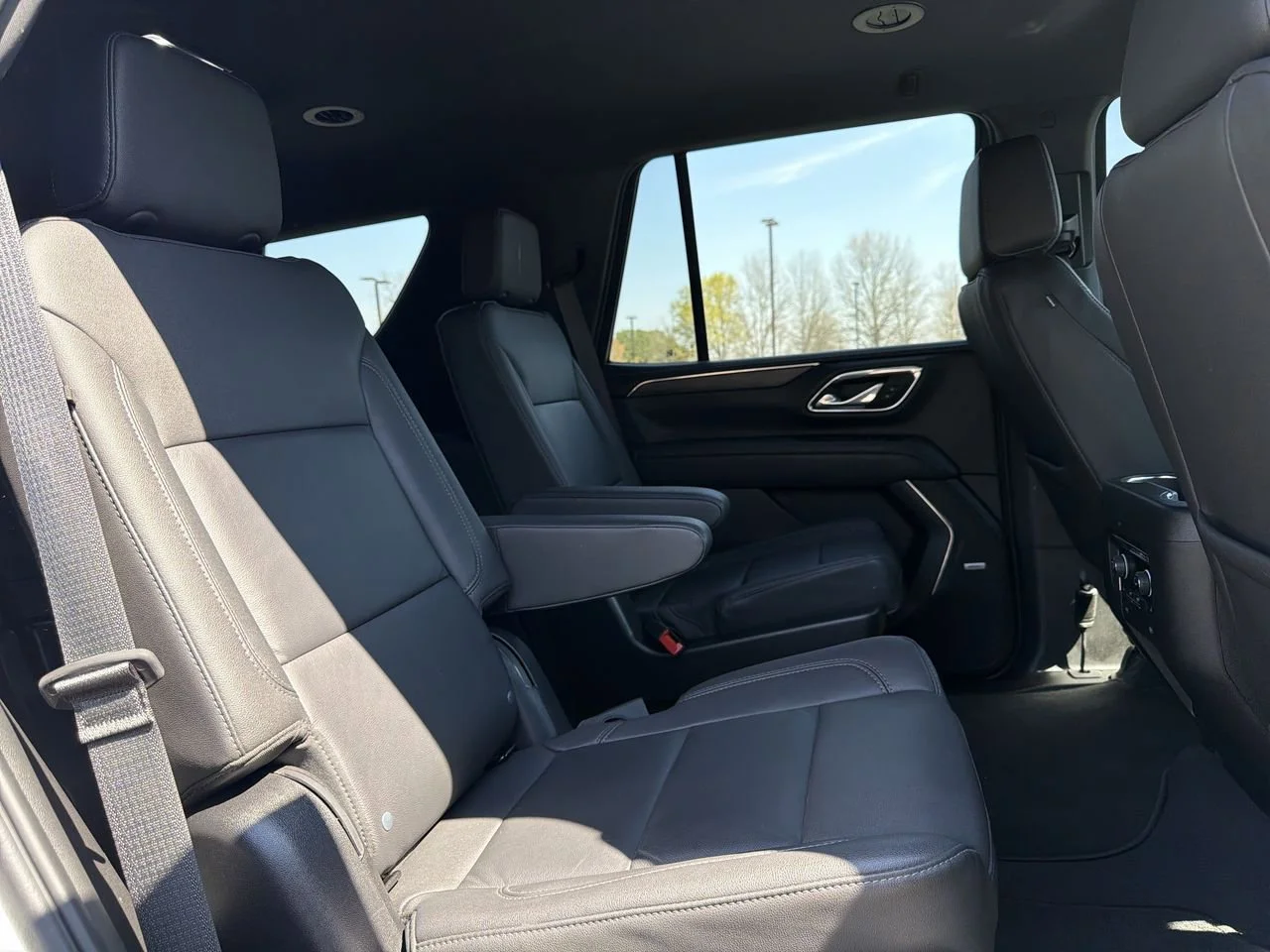 Used 2024 Summit White Chevrolet Z71 image 22
