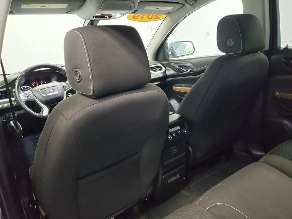 Used 2019 EBONY TWILIGHT METALLIC GMC SLE image 27