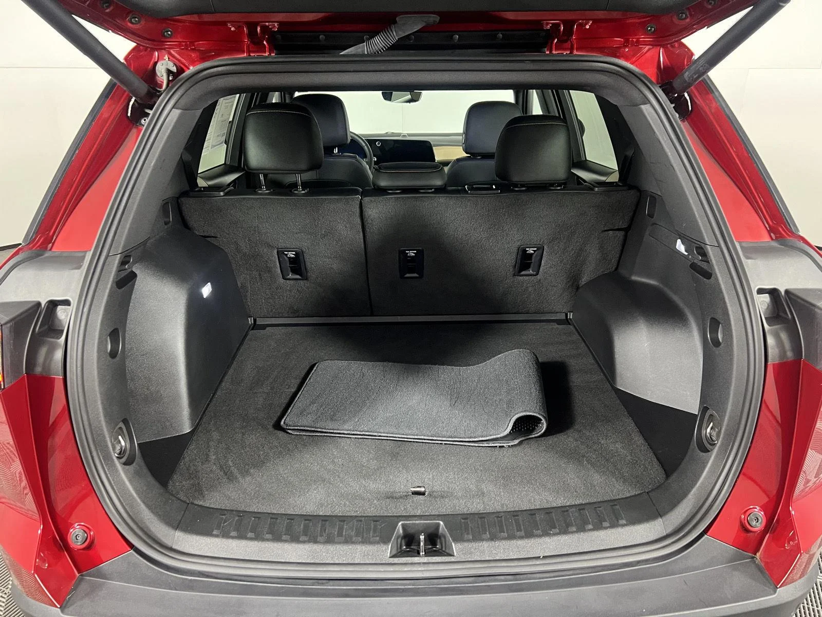 Used 2025 Radiant Red Tintcoat Chevrolet AWD ACTIV image 6