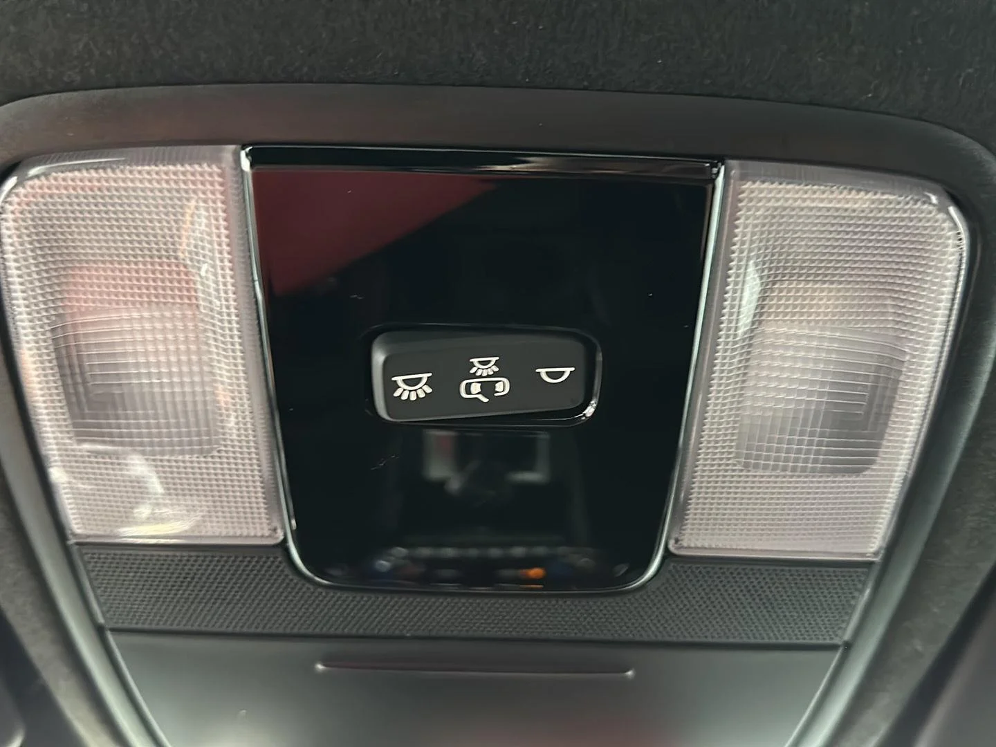 Used 2023 Gravity Gray Kia GT-Line image 38