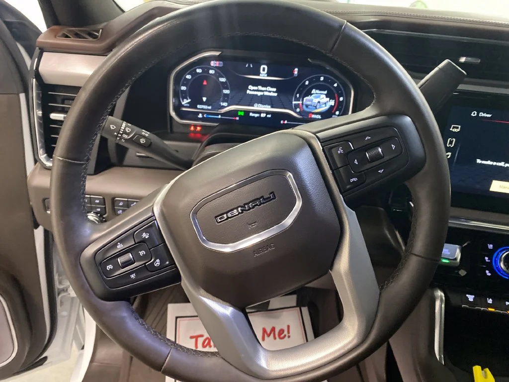 Used 2024 White GMC Denali image 18