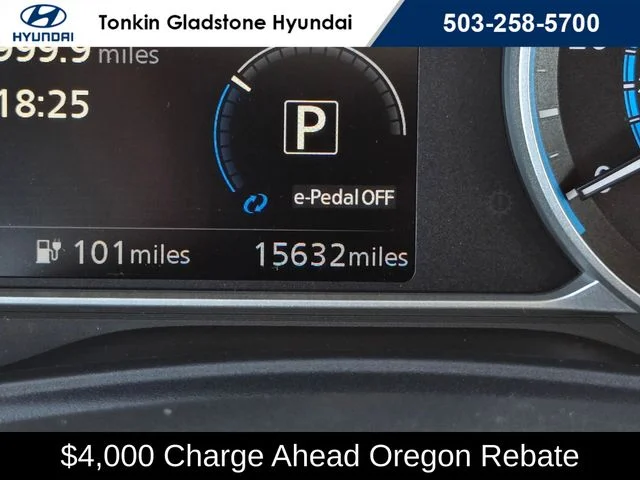 Used 2025 Glacier White Nissan S image 24