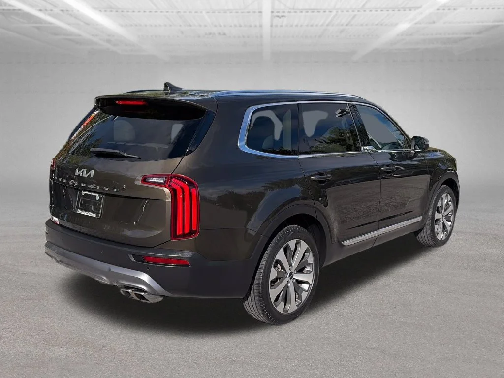 Used 2022 Moss Kia EX image 6