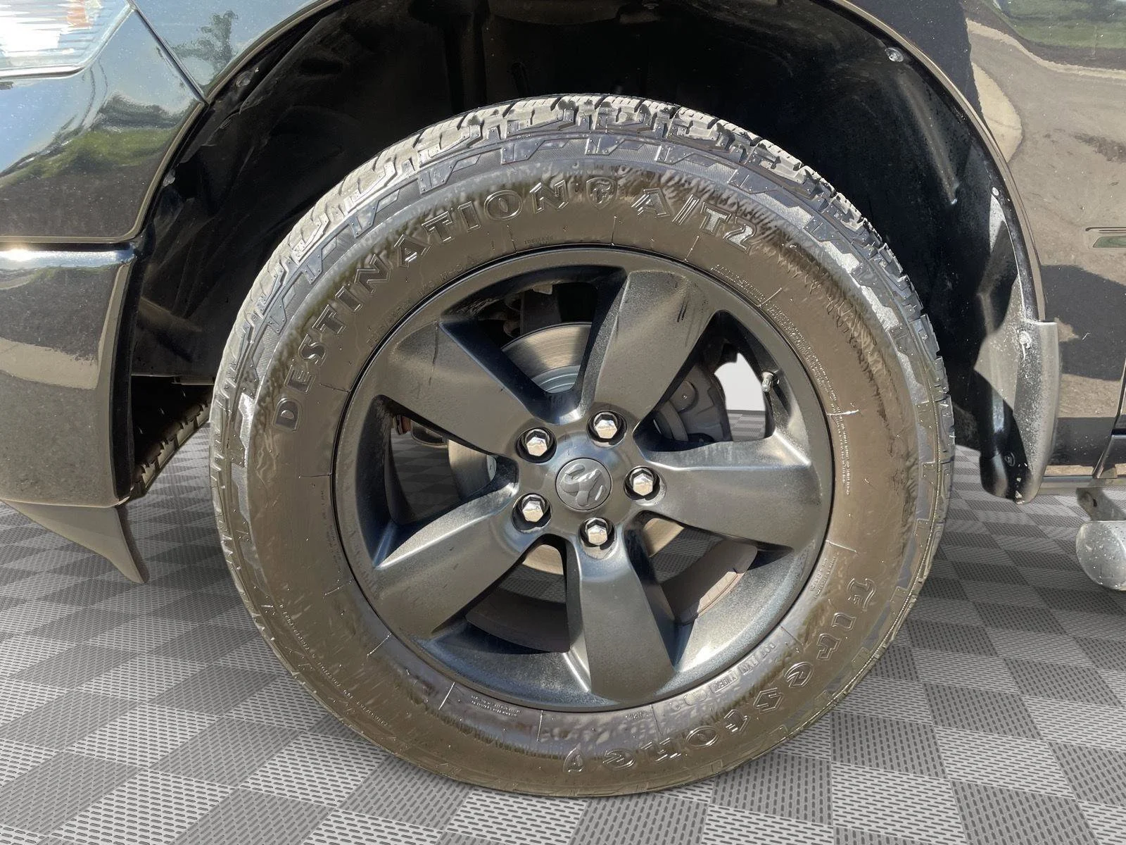 Used 2018 Brilliant Black Crystal Pearlcoat Ram Big Horn image 18