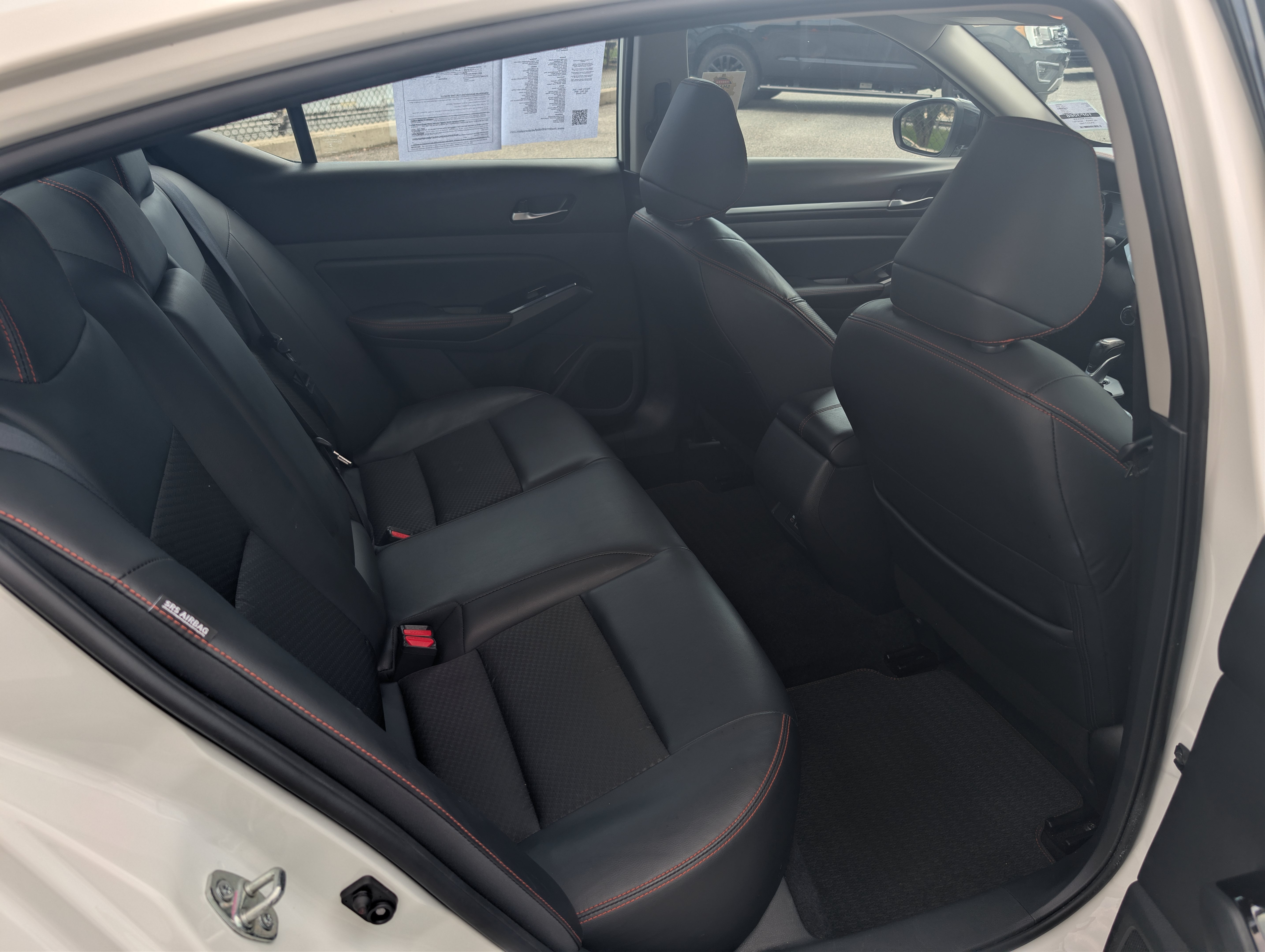 Used 2025 Pearl White Tricoat Nissan SR image 25