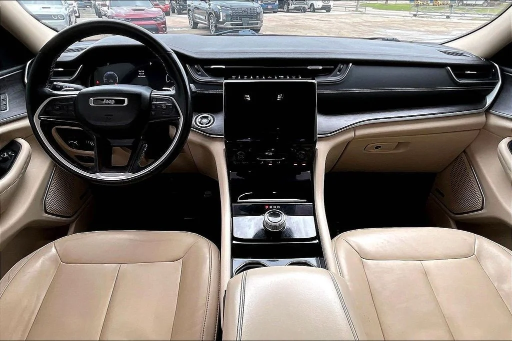 Used 2021 Red Jeep Limited image 7
