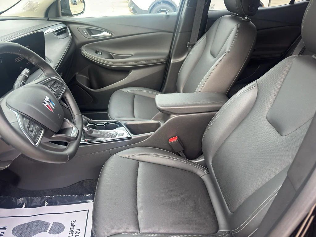 Used 2024 Ebony Twilight Metallic Buick Sport Touring image 14