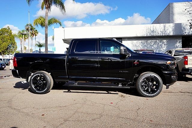 New 2026 Diamond Black Crystal Pearl-Coat Exterior Paint RAM Laramie Night Edition image 7