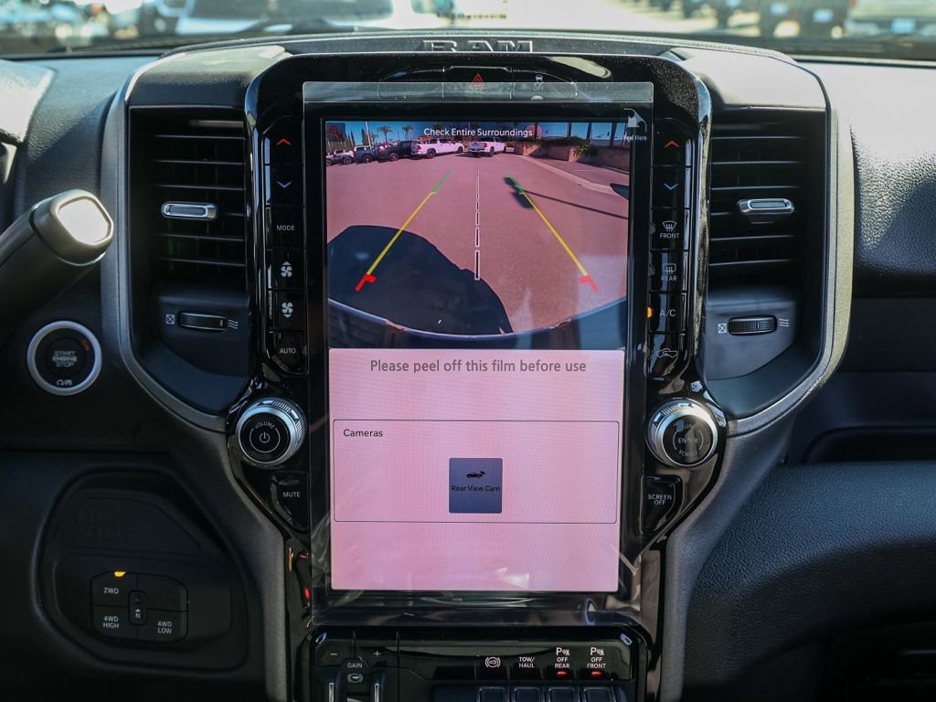 New 2026 Diamond Black Crystal Pearl-Coat Exterior Paint RAM Tradesman image 28