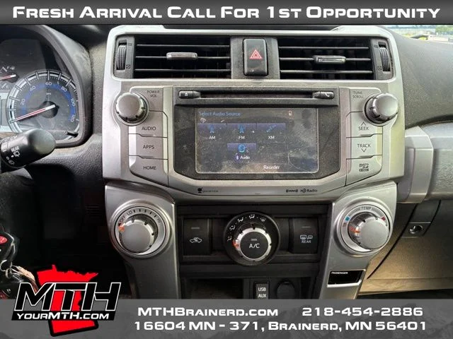 Used 2016 Black Toyota SR5 image 10