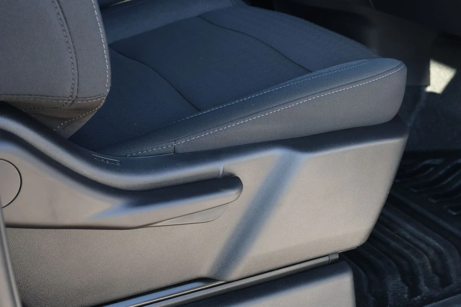 Used 2023 White Chevrolet LT image 30