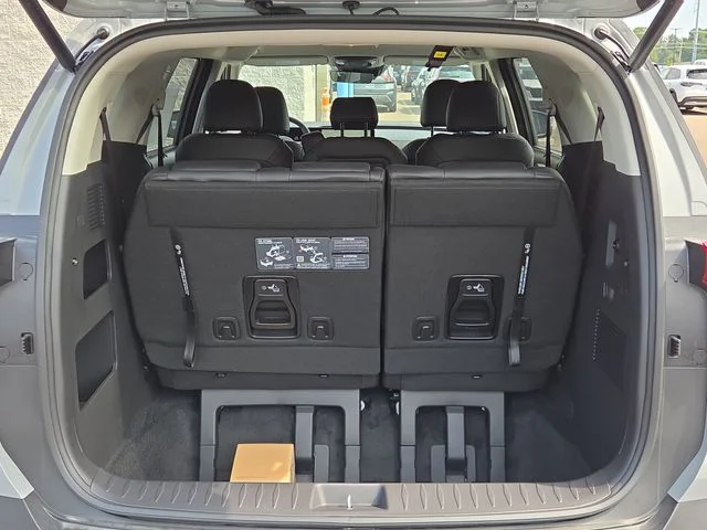 New 2026 Ceramic Silver Kia EX image 4